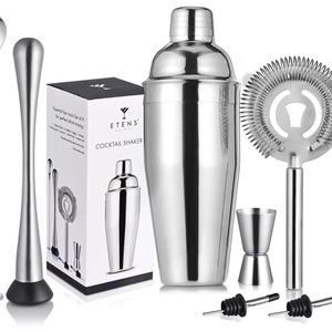 Cocktail shaker set